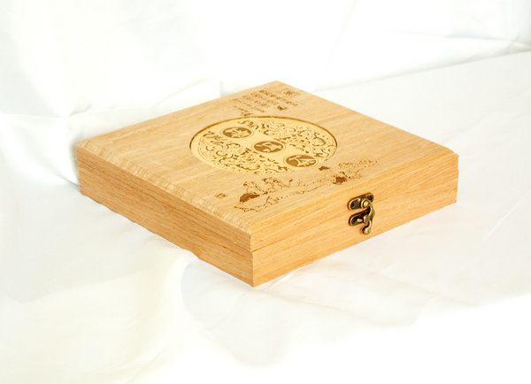 普洱茶实木扁盒